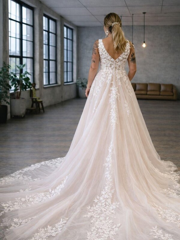 Brautkleid_blush_Spitze_Prinzessin