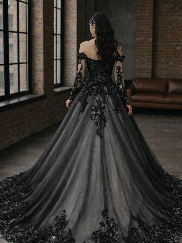 schwarzes_Brautkleid_Gothic_Hochzeit