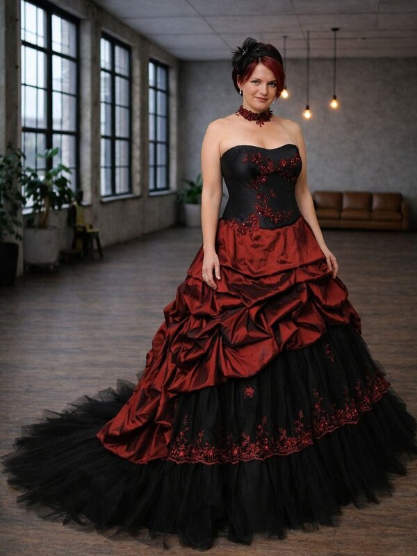 curvybraut_Gothic_schwarze_Brautkleider